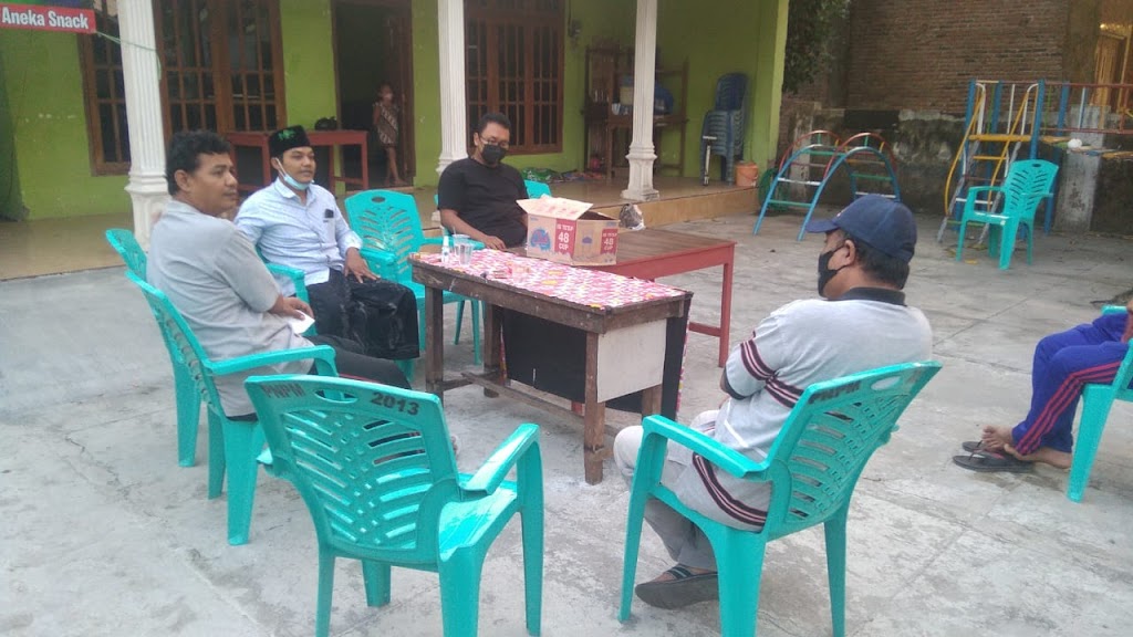 Ortunya Meninggal, Ini Yang Dilakukan Relawan IKASMADA Menghibur Anaknya