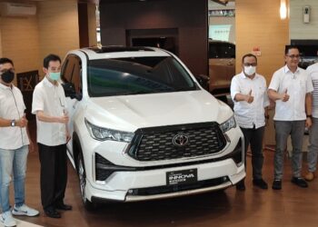 Launching All New Kijang Innova Zenix Memukau Warga Kediri