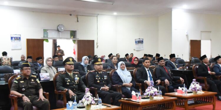 Rapat Paripurna DPRD Kota Kediri untuk mendengarkan pidato Kenegaraan Presiden Republik Indonesia Joko Widodo, Rabu (16/8)