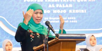 Pesan Gubernur Jawa Timur Pada Wisudawati PPTQ Al Falah Ploso Kediri