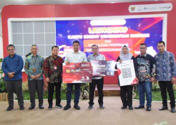Wali Kota Kediri Launching Kartu Kredit Pemerintah Daerah dan QRIS Retribusi