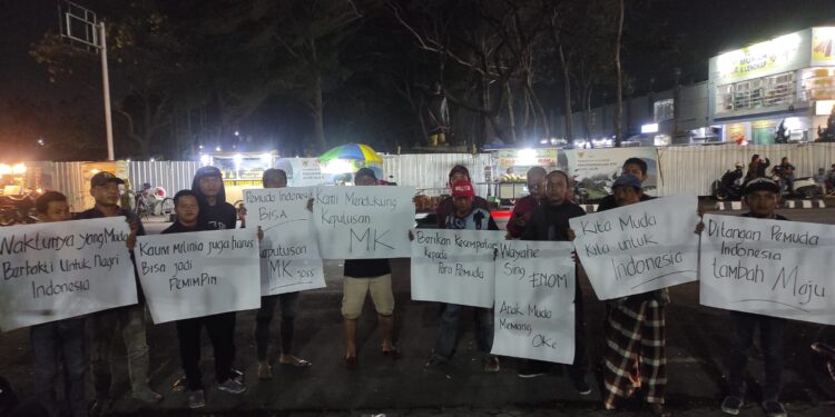 Puluhan Warga Dari Sedulure Mas Gibran Kota Kediri Gelar Syukuran Dan Bincang Santai