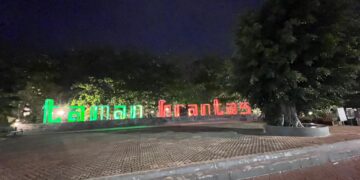 Keistimewaan Dan Keindahan Taman Brantas Kota Kediri Disaat Malam