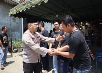 Kapolres Kediri Kota Takziyah Ke Rumah Duka Korban Pengeroyokan, Komitmen Ungkap Kasus
