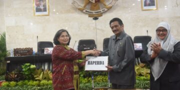Paripurna DPRD Kota Kediri : Raperda APBD 2024 Disetujui, Rekomendasi Dewan Akan Jadi Catatan Penting  Ditindaklanjut