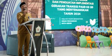 Kepala Dinas Pendidikan Kota Kediri Anang Kurniawan memberikan sambutan dan pengarahan pada peserta Workshop