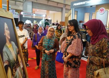 Ikuti Inacraft 2024, Mbak Cicha Dorong Pengembangan Craft Kabupaten Kediri