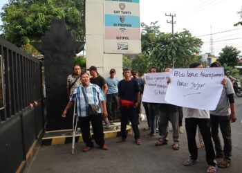 Datangi Mapolres, Warga Kota Kediri Minta Polri Tetap Jaga Integritas