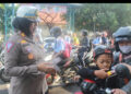 Aksi Bagi Coklat Anggota Satlantas Polres Kediri Kota Operasi Keselamatan Semeru 2024