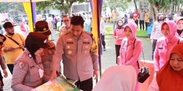 Polres Kediri Dan Bhayangkari Gelar Pasar Murah Sembako