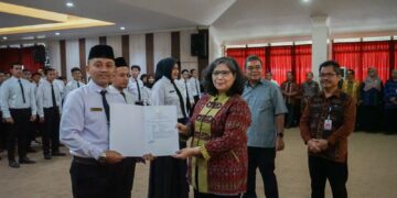 Pj Wali Kota Kediri Zanariah Serahkan 263 SK PPPK Formasi Tahun 2023