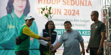 Peringati Hari Lingkungan Hidup Sedunia, Pj Wali Kota Kediri Tanam Pohon di Sumber Dadapan
