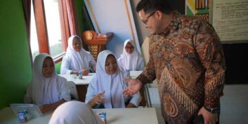 Makan Bergizi Gratis Kurang Pedas, Pelajar di Kediri Minta Sambel Pada Mas Dhito