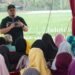 Meski Diguyur Hujan, Warga Desa Brumbung Tetap Antusias Berdialog dengan Mas Dhito