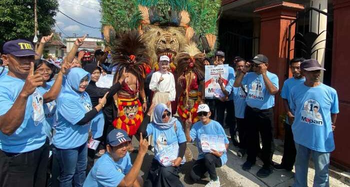 Door to Door di Wilayah Ketami, Mbak Vinanda Kenalkan Sapta Cita ke Warga
