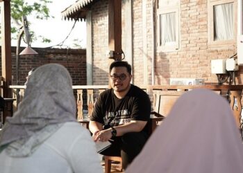 Mas Dhito Borkomitmen Selesaikan Persoalan Guru Honorer