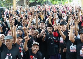 Mas Dhito Borkomitmen Selesaikan Persoalan Guru Honorer