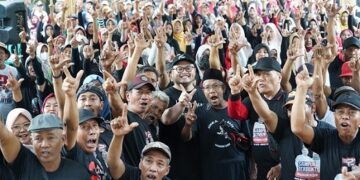 Mas Dhito Borkomitmen Selesaikan Persoalan Guru Honorer