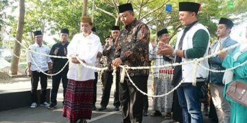 Mas Dhito Borkomitmen Selesaikan Persoalan Guru Honorer