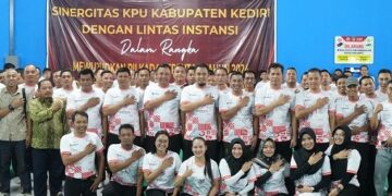 Mas Dhito Borkomitmen Selesaikan Persoalan Guru Honorer