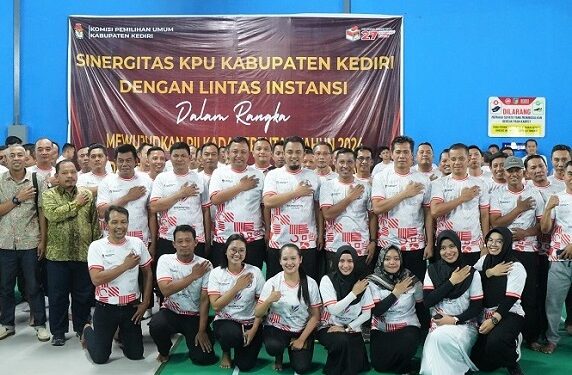 Mas Dhito Borkomitmen Selesaikan Persoalan Guru Honorer