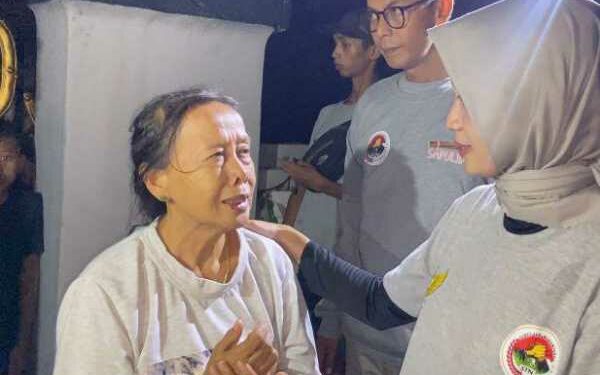 Jalan Kaki Susuri Bandar Kidul, Gus Qowim Kenalkan Sapta Cipta Kediri Mapan Pada Warga