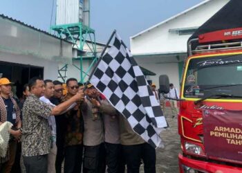 KPU Kabupaten Kediri Berangkatkan Logistik Pemilihan Serentak 2024