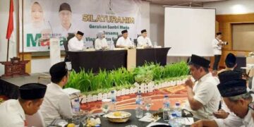 Jalan Kaki Susuri Bandar Kidul, Gus Qowim Kenalkan Sapta Cipta Kediri Mapan Pada Warga