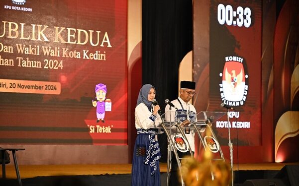 Tampil Menyakinkan di Debat Publik Kedua, Mbak Vinanda – Gus Qowim Serukan Perubahan