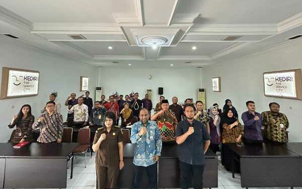 Tanamkan Budaya Anti Korupsi, DPMPTSP Kota Kediri Lakukan Sosialisasi Hukum