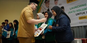 Mas Dhito Launching Program Beasiswa Satu Keluarga Satu Sarjana