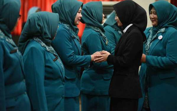 Pelepasan PJ Wali Kota Kediri Penuh Haru, Mbak Vinanda Sampaikan Terima Kasih