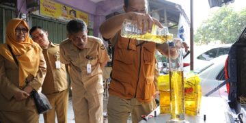 Uji Takar MinyaKita di Kota Kediri, Disperdagin Temukan Fakta Berikut Ini