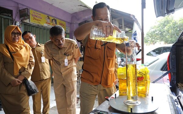 Uji Takar MinyaKita di Kota Kediri, Disperdagin Temukan Fakta Berikut Ini