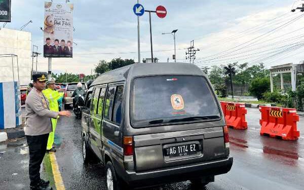 H+4 Lebaran, Kapolres Kediri Pastikan Lalin di Mengkreng Tetap Lancar