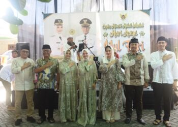 Wali Kota Kediri Salat Idul Fitri dan Gelar Open House di Kediamannya