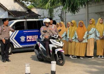 Edukasi Lalu Lintas di Lingkungan Santri, Polres Kediri Gelar Ponpes Road Safety