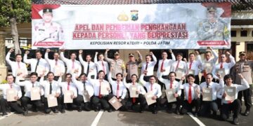 22 Personel Polres Kediri Dianugerahi Penghargaan