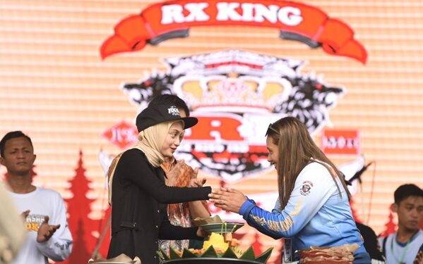 Mbak Wali Hadiri Anniversary 3th Sedulur King Over Kediri