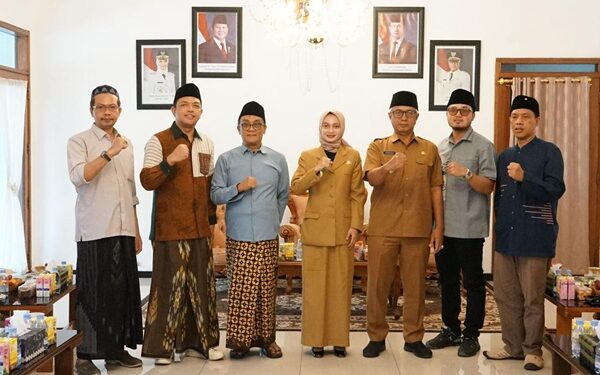 Mbak Wali Terima Kunjungan Para Kyai, Diskusikan Gerakan Nasional Ayo Mondok