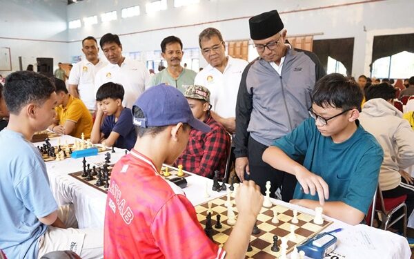 Gus Qowim Buka Open Turnamen Catur Walikota Cup 2025