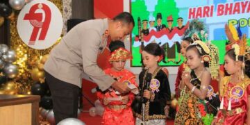 Pupuk Nasionalisme Sejak Dini, Polres Kediri Kota Gelar Fashion Show Usia TK