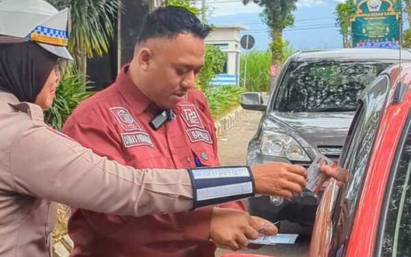 Operasi Gabungan Pajak Kendaraan Digelar di Kediri, Pengendara Diberi Surat Teguran