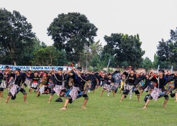 Aksi Unik di Lapangan Ngronggo, Integrasikan Seni Budaya untuk Berantas Narkoba