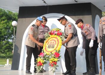Peringati Hari Bhayangkara ke-79, Polres Kediri Ziarah di TMP Pare