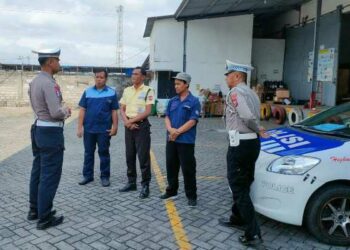 Satlantas Kediri Kota Gugah Kesadaran Tertib Lalu Lintas Pada Angkutan Logistik