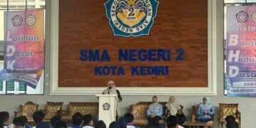Bentuk Pemimpin Berkarakter, IKASMADA Gelar LDK dan BDH Untuk Ratusan Siswa SMAN 2 Kota Kediri