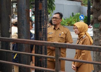 Mbak Wali Tinjau Penindakan Tiang dan Kabel Telekomunikasi, Wujudkan Keindahan Kota Kediri