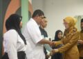 Serahkan Ijazah Kesetaraan, Mbak Wali Targetkan Tidak Ada Angka Putus Sekolah di Kota Kediri