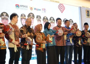 Mbak Wali Gaungkan Semangat Kolaborasi Hadapi Tantangan Perkotaan Dalam Muskomwil IV APEKSI Ke-13